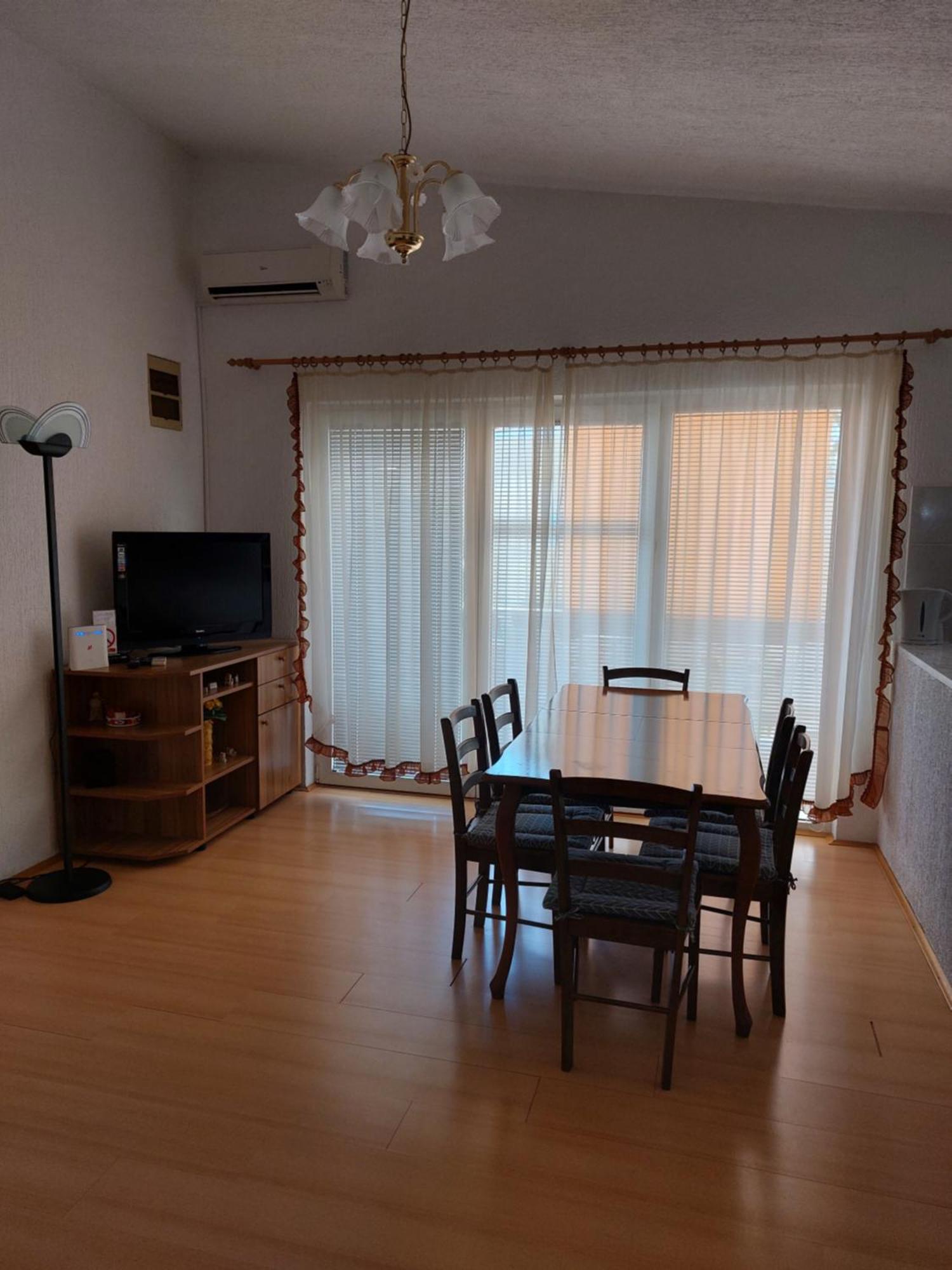 Apartman Nardi Vir Dış mekan fotoğraf